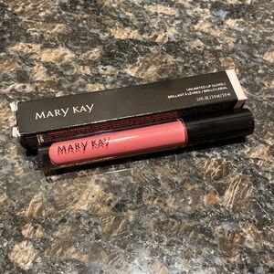 Mary KayUnlimited Lip Gloss